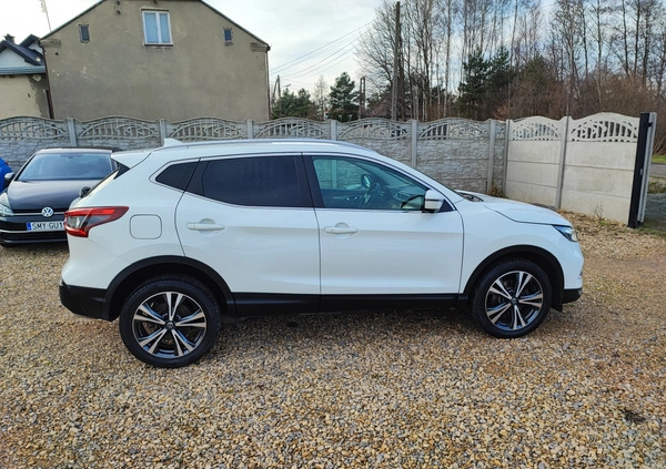 Nissan Qashqai cena 56900 przebieg: 94000, rok produkcji 2018 z Łowicz małe 191